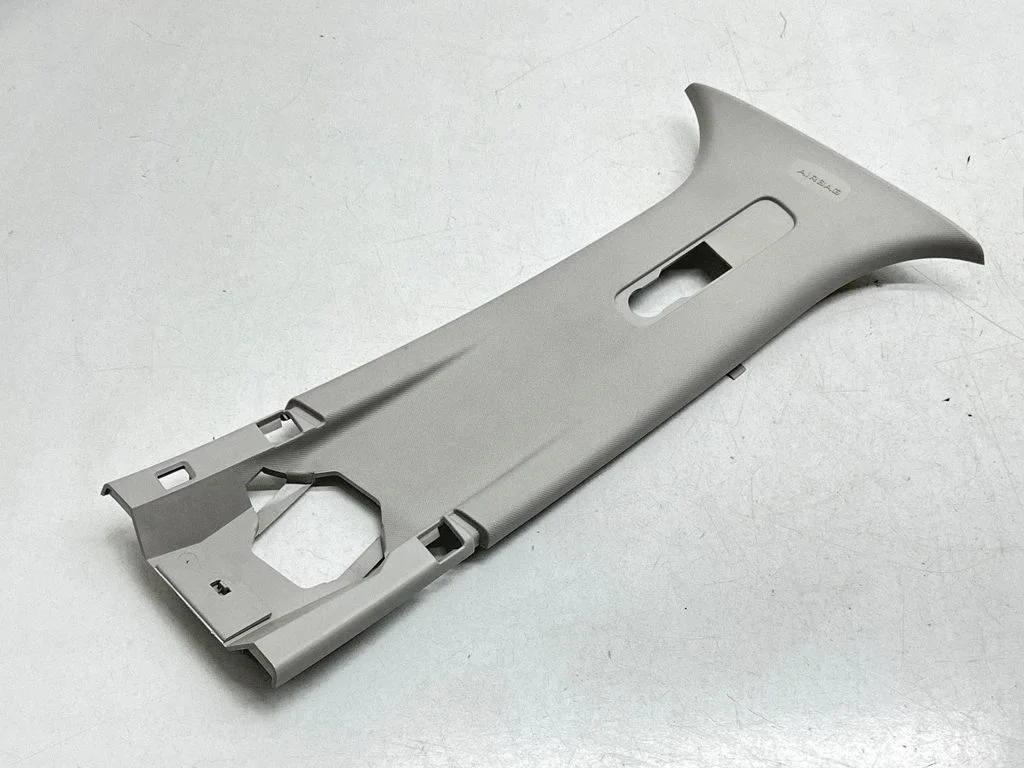 (B) pillar trim (top) 769130004R