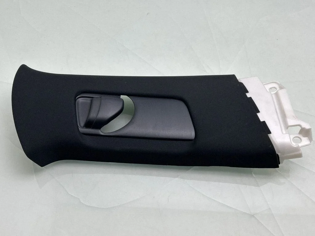 (B) pillar trim (top) 6241042110