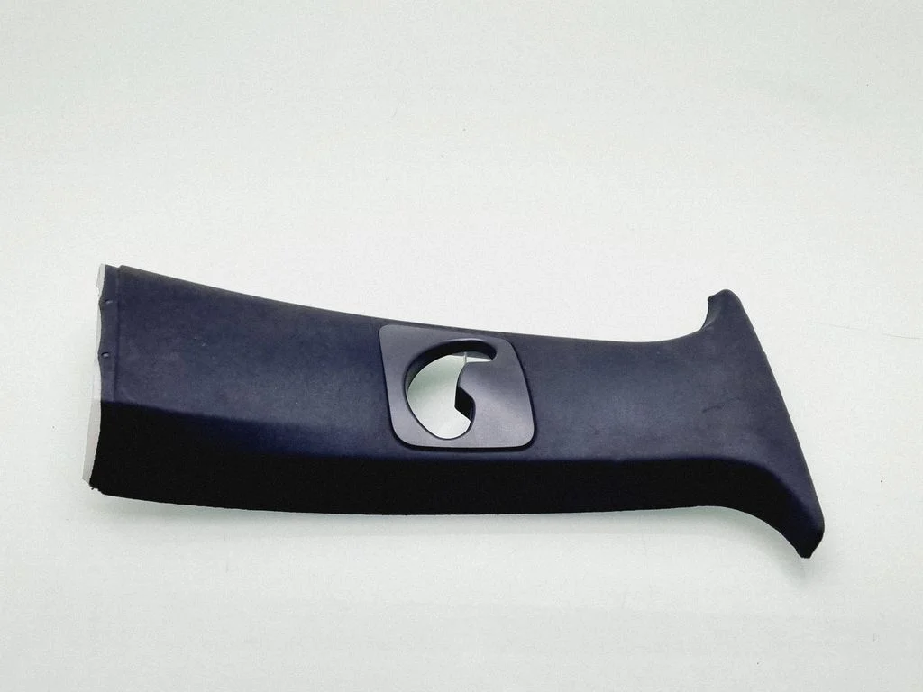 (B) pillar trim (top) 51437129752