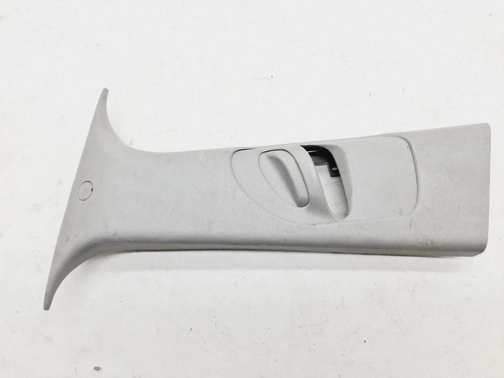 (B) piilari kate (ülemine) – Ford Fusion (2006-2012)