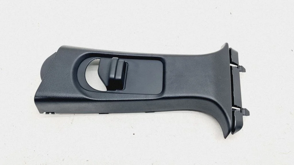(B) piilari kate (ülemine) – Mercedes-Benz B-klass W246 W242 (2011-2017)