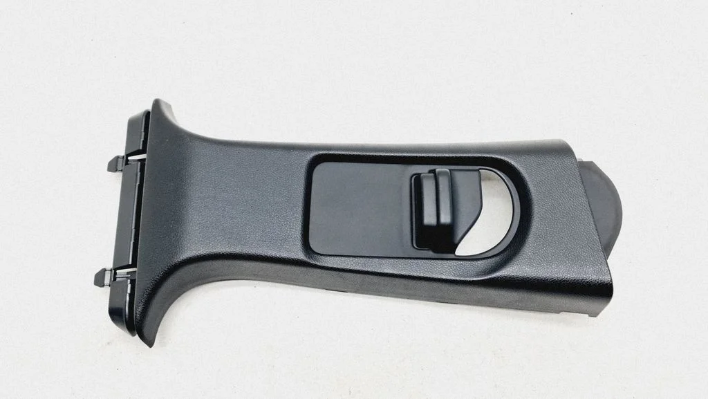 (B) piilari kate (ülemine) – Mercedes-Benz B-klass W246 W242 (2011-2017)