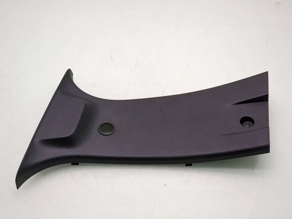 (B) pillar trim (top) 769161911R
