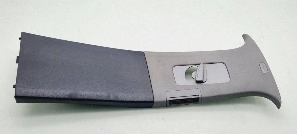 (B) pillar trim (top) 7L6867240