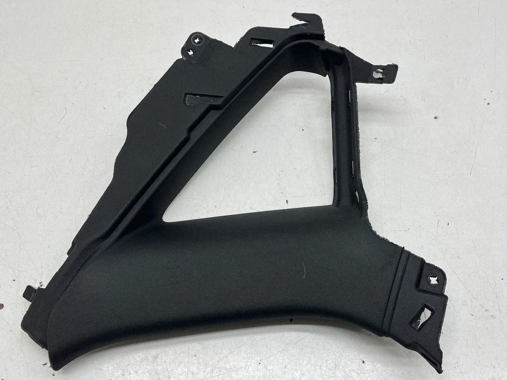 (C) pillar trim – Volvo S90, V90 (2016-)