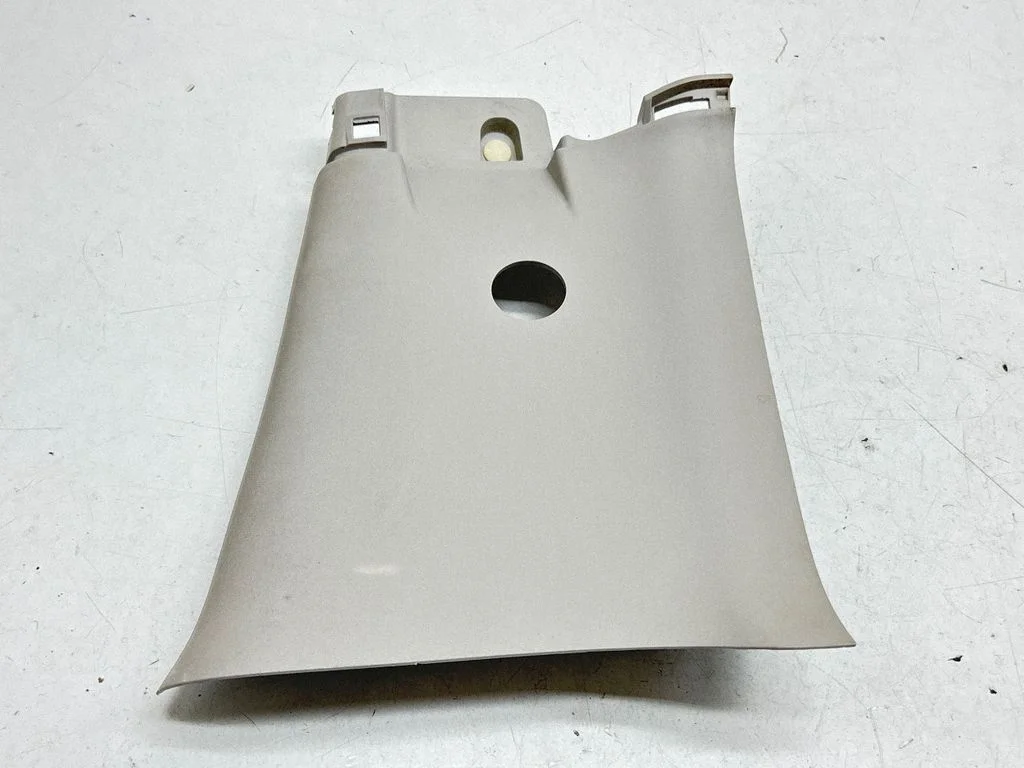 (C) pillar trim – Nissan Navara D23 (2015-)
