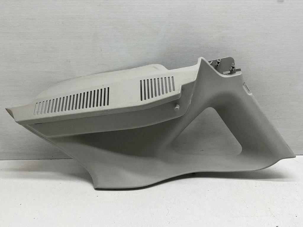 (D)pillar trim (top) – Nissan Qashqai (2010-2014)