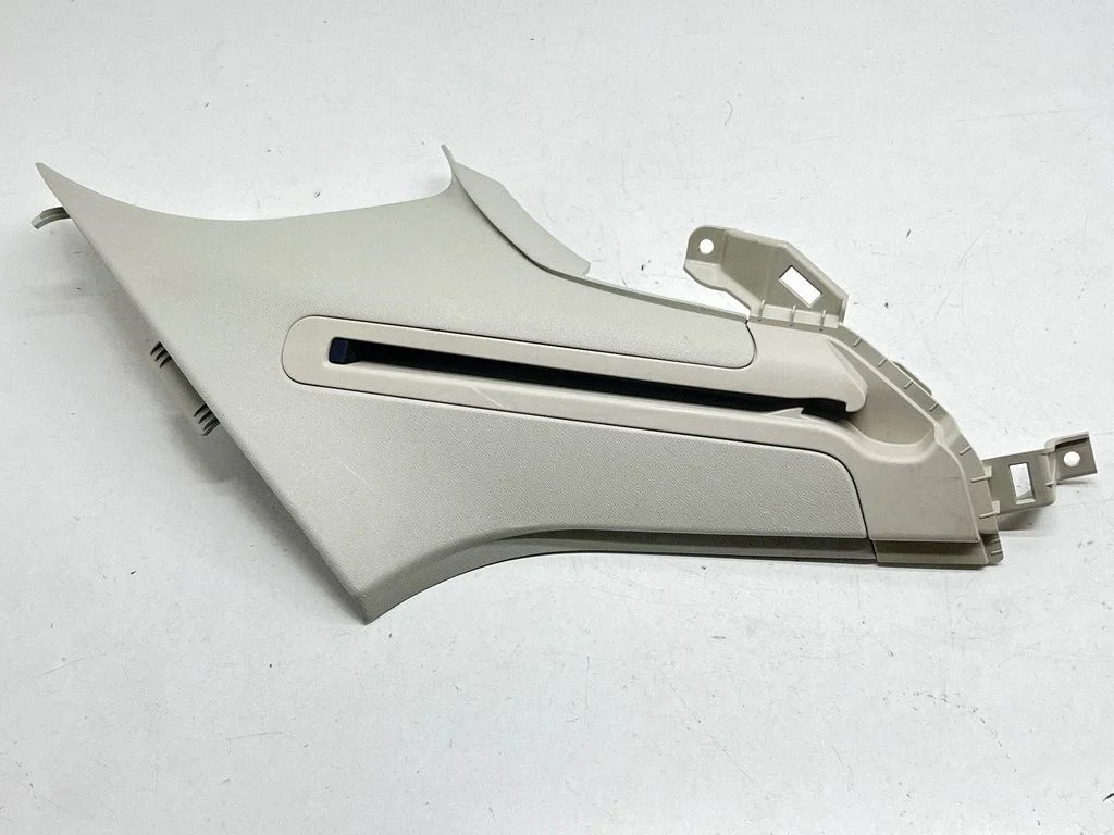 (D)pillar trim (top) 31425703