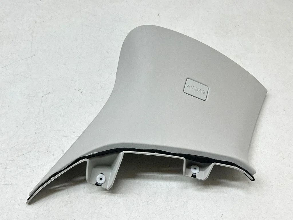 (D) statņa apdare (augšējā) BJ32519A97