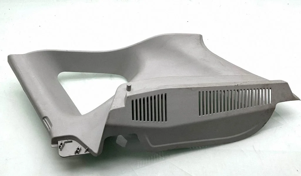 (D)pillar trim (top) – Nissan Qashqai (2010-2014)