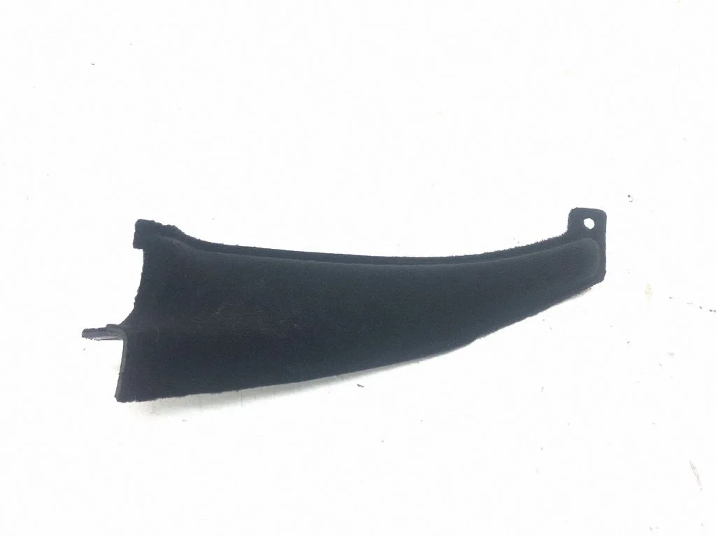 (D)pillar trim (top) A2046903225