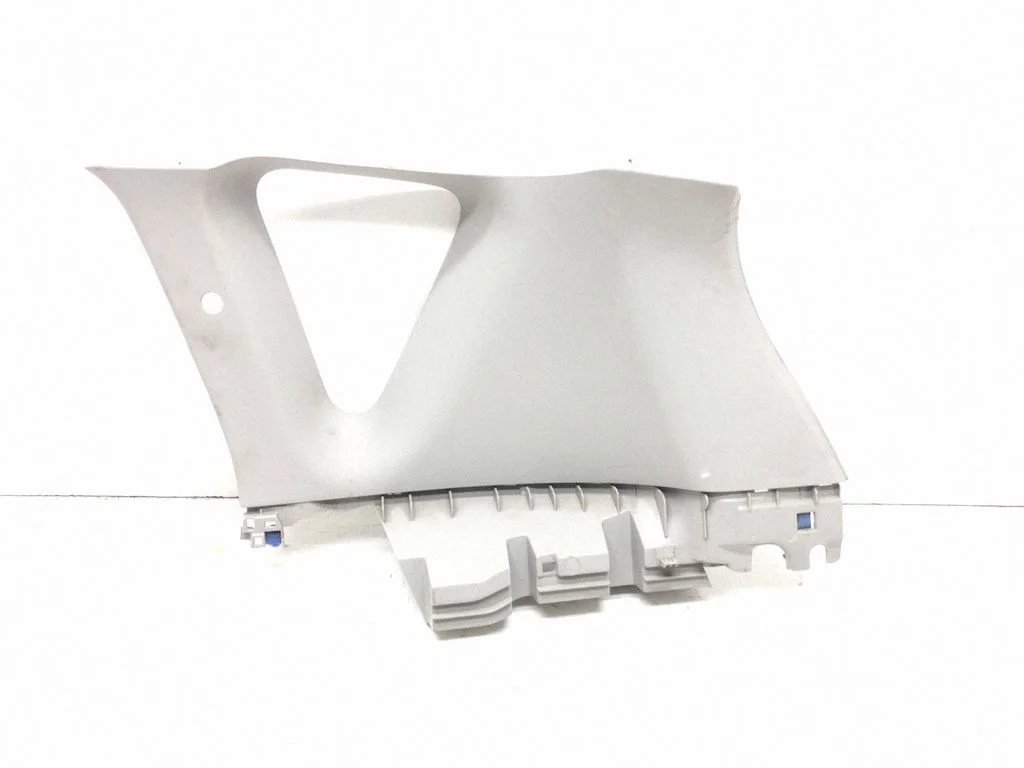 (D)pillar trim (top) 769340011R