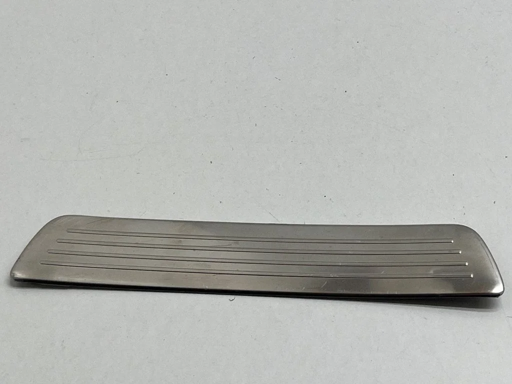 Rear sill trim cover A2466800335