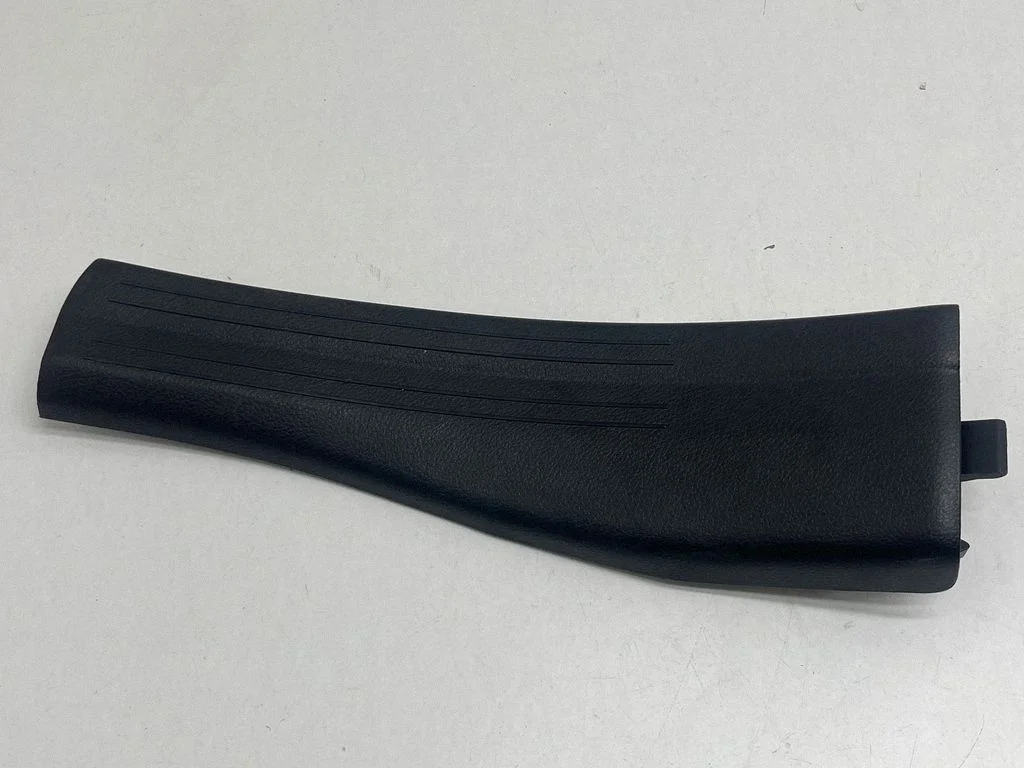 Tagalävise kate (sisemine) – Mercedes-Benz CLA-klass C117 X117 W117 (2013-2019)