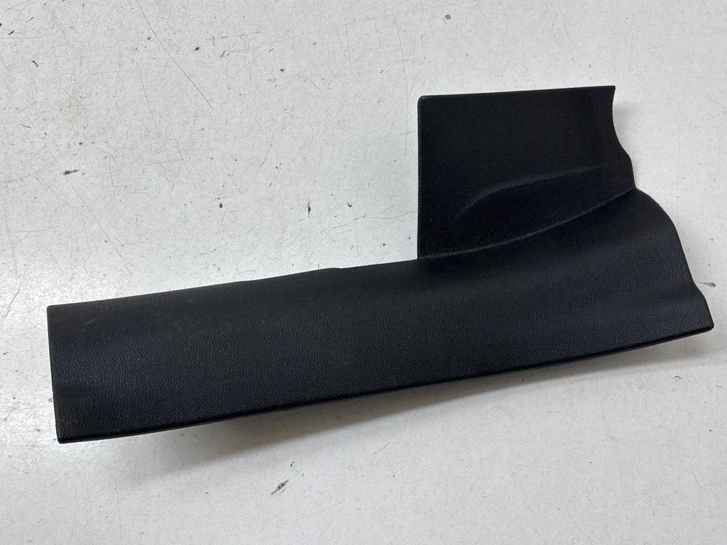 Rear sill trim cover 769543335R