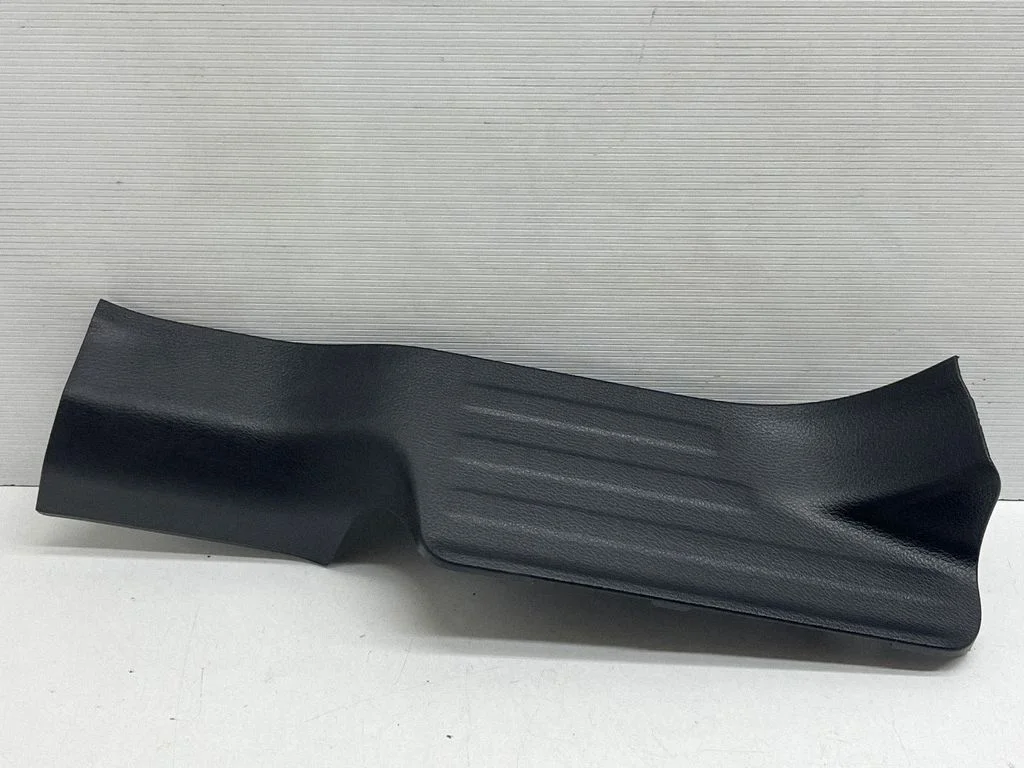 Rear sill trim cover 769534CE0A
