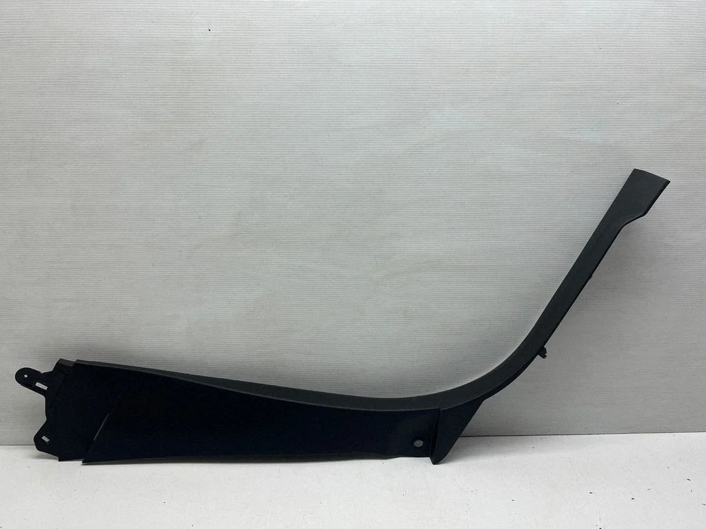 Aizmugurējā sliekšņa apdare (iekšējā) 9816054877