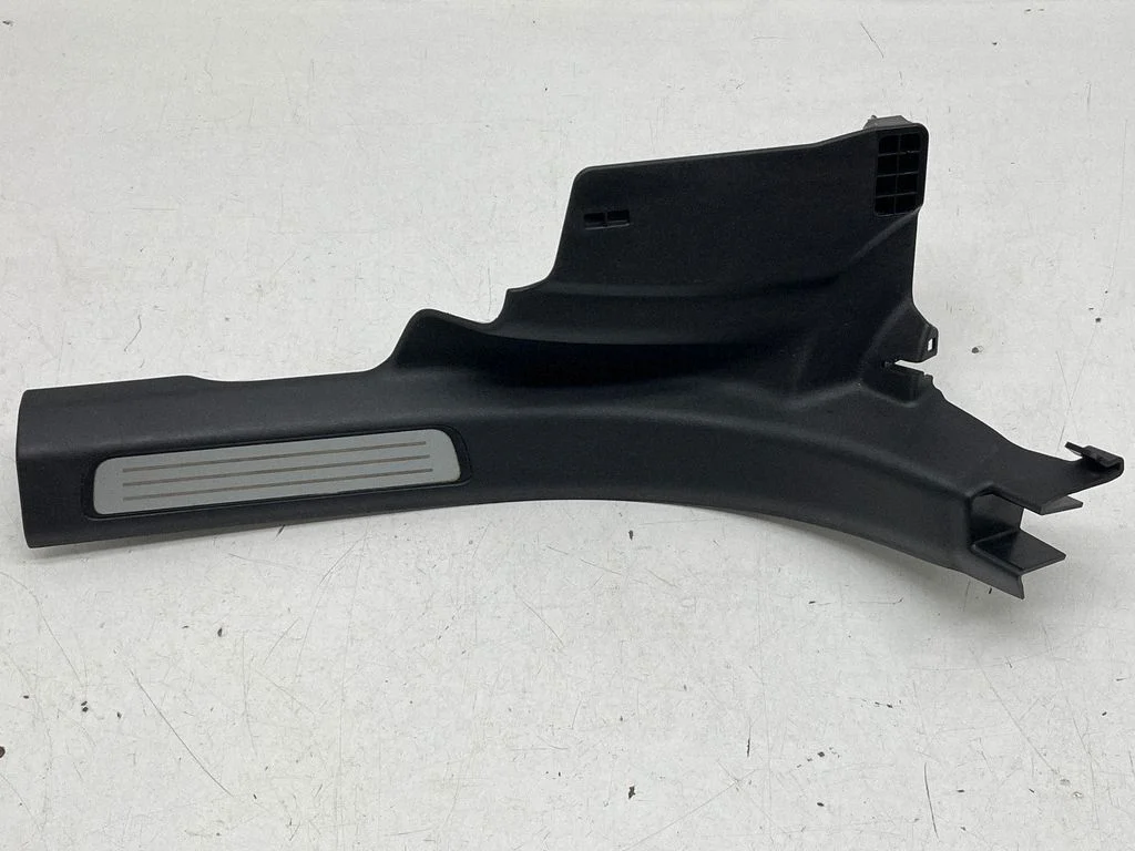 Rear sill trim cover – Volvo S90, V90 (2016-)