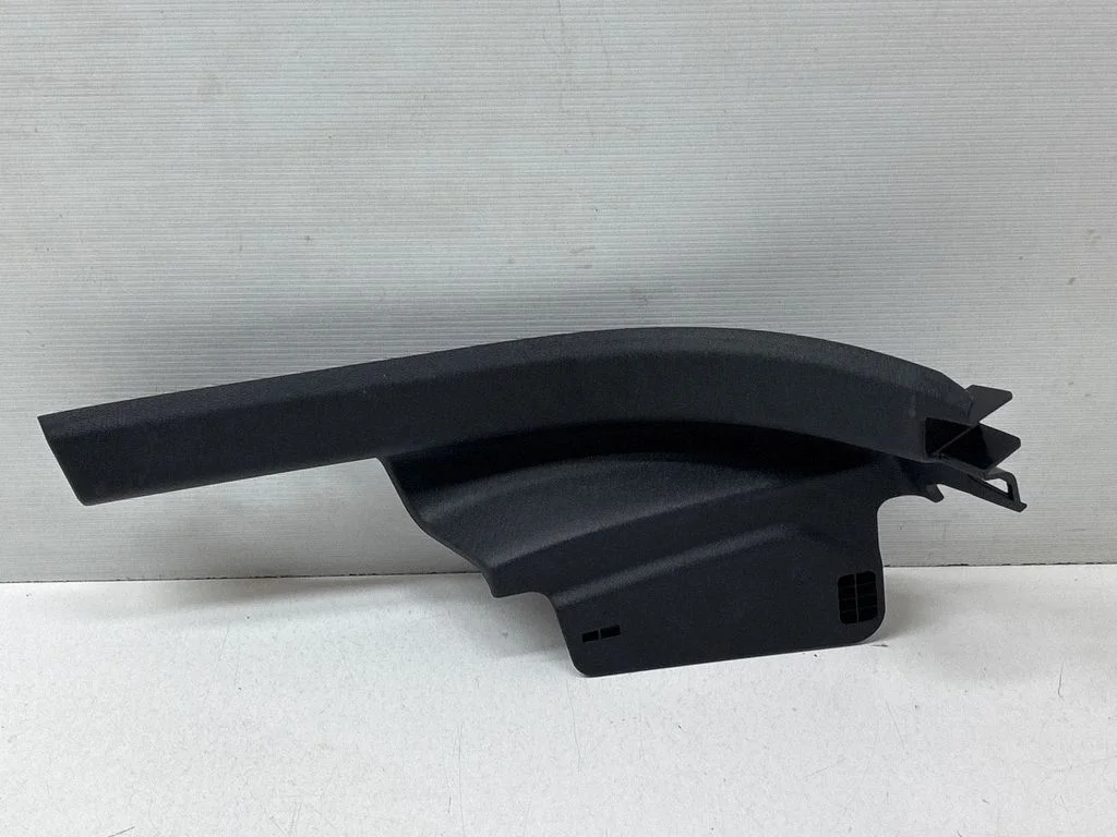 Aizmugurējā sliekšņa apdare (iekšējā) 31468396