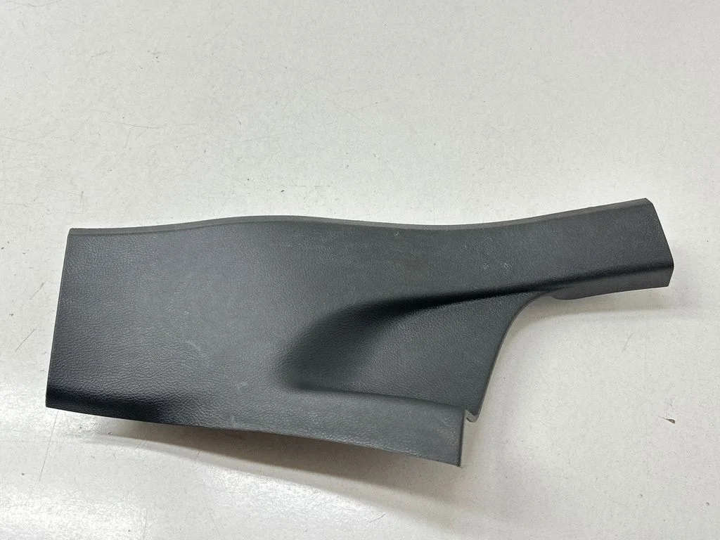 Aizmugurējā sliekšņa apdare (iekšējā) DS73F13245
