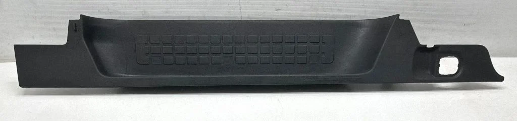 Aizmugurējā sliekšņa apdare (iekšējā) 9816166277