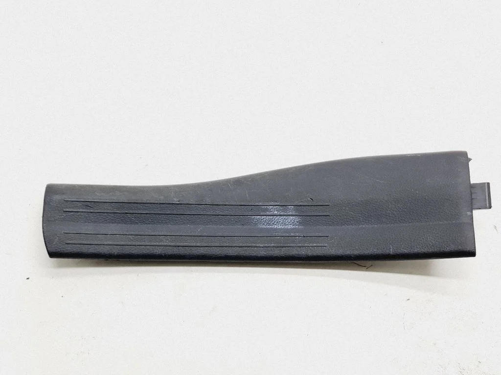 Tagalävise kate (sisemine) – Mercedes-Benz B-klass W246 W242 (2011-2017)