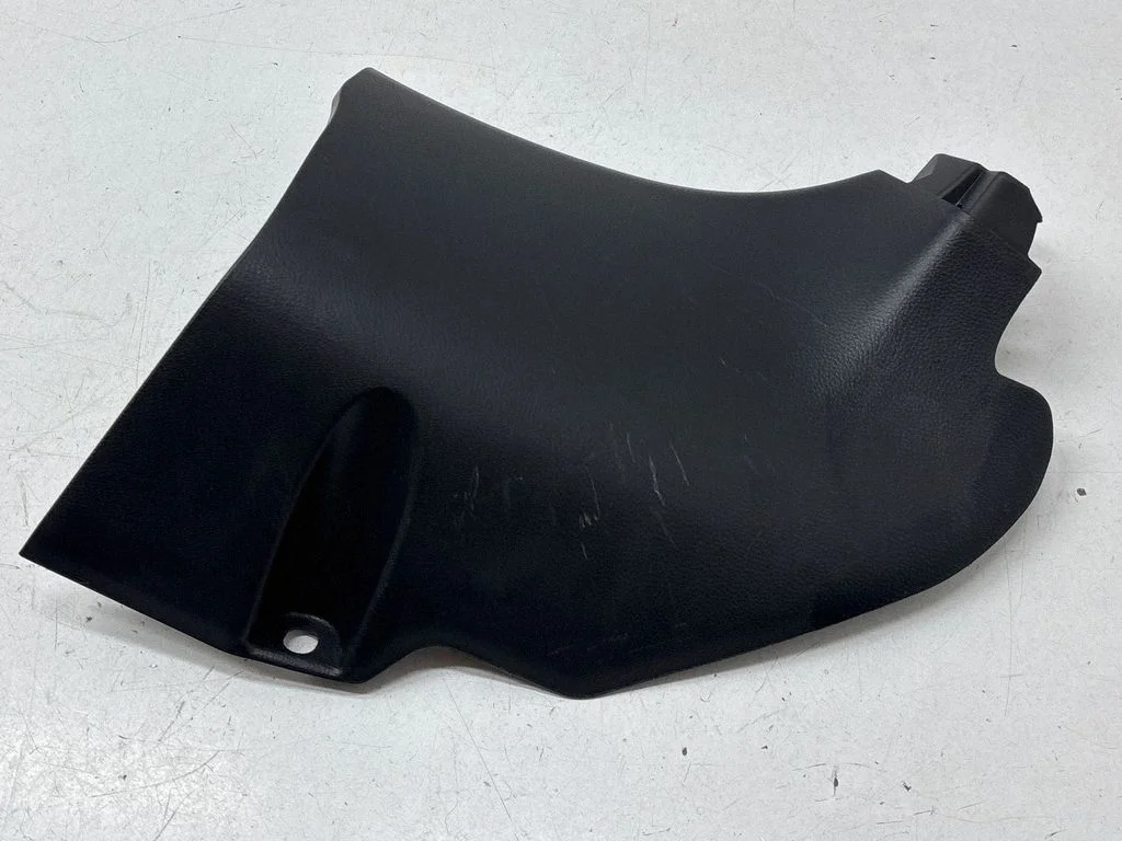 Kāju telpas sānu apdare 621010E080