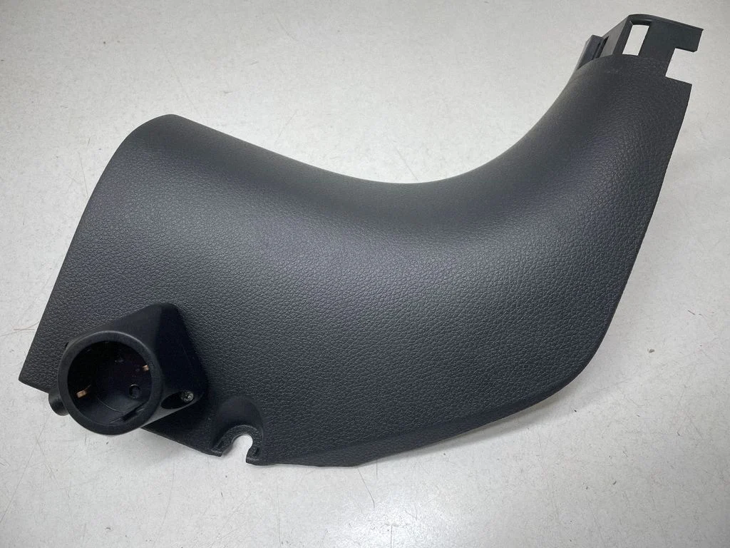 Jalaruumi külgkate 669003ZL0A
