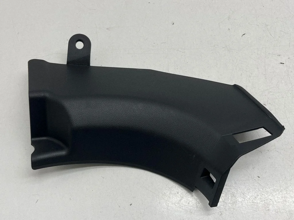 Kāju telpas sānu apdare – Subaru Outback (BT) (2019-)