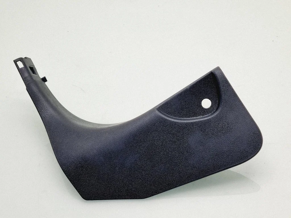 Kāju telpas sānu apdare 768370003R