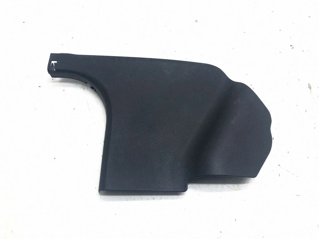Foot area side trim A2046880006