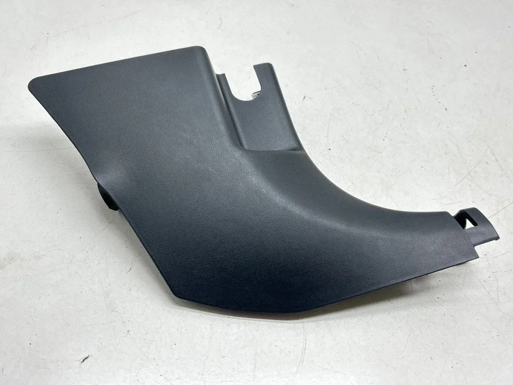 Kāju telpas sānu apdare 85824N7900