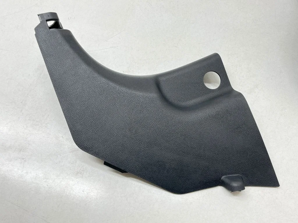 Foot area side trim 85823D7000