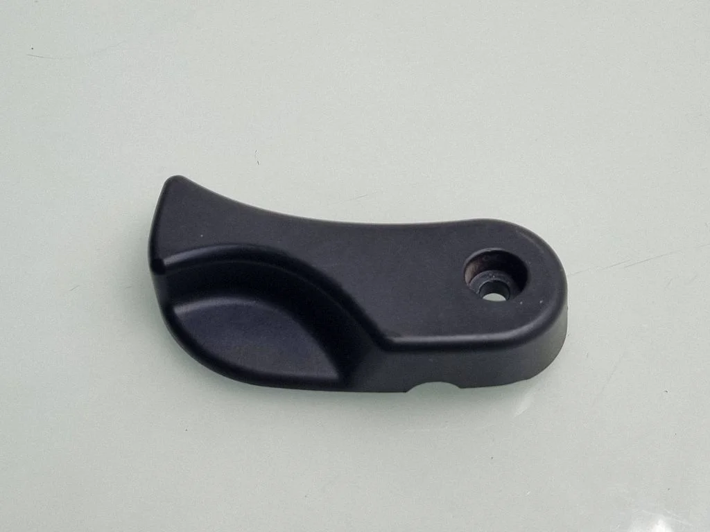 Engine bonnet (hood) release handle – BMW 1 Series F20 F21 (2011-2019)