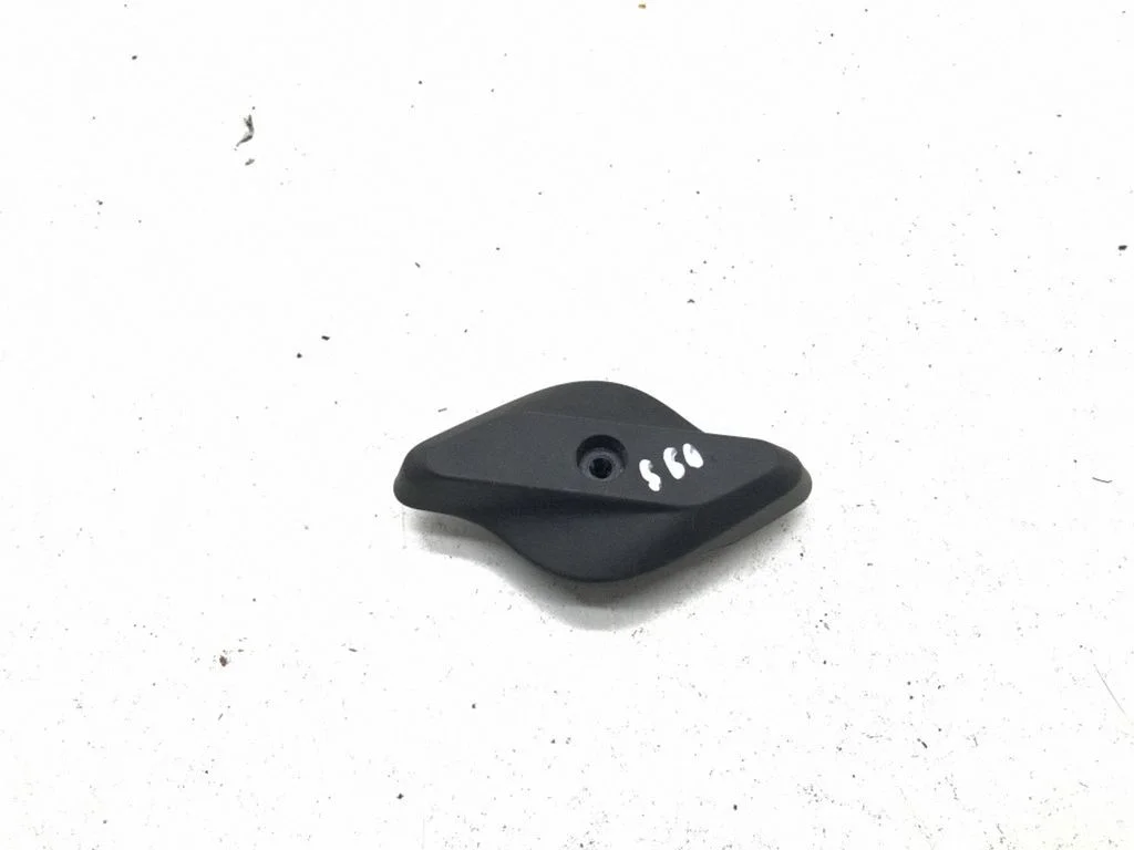 Engine bonnet (hood) release handle – Volvo S60 (2014-2018)