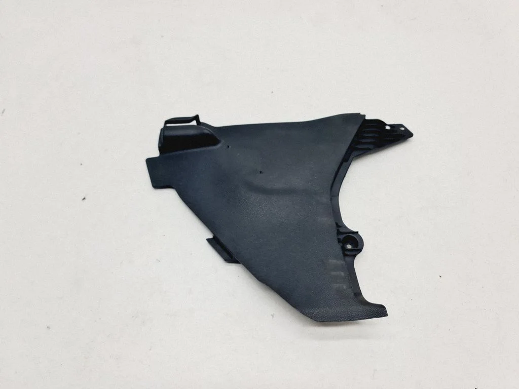 Foot area side trim 13260365