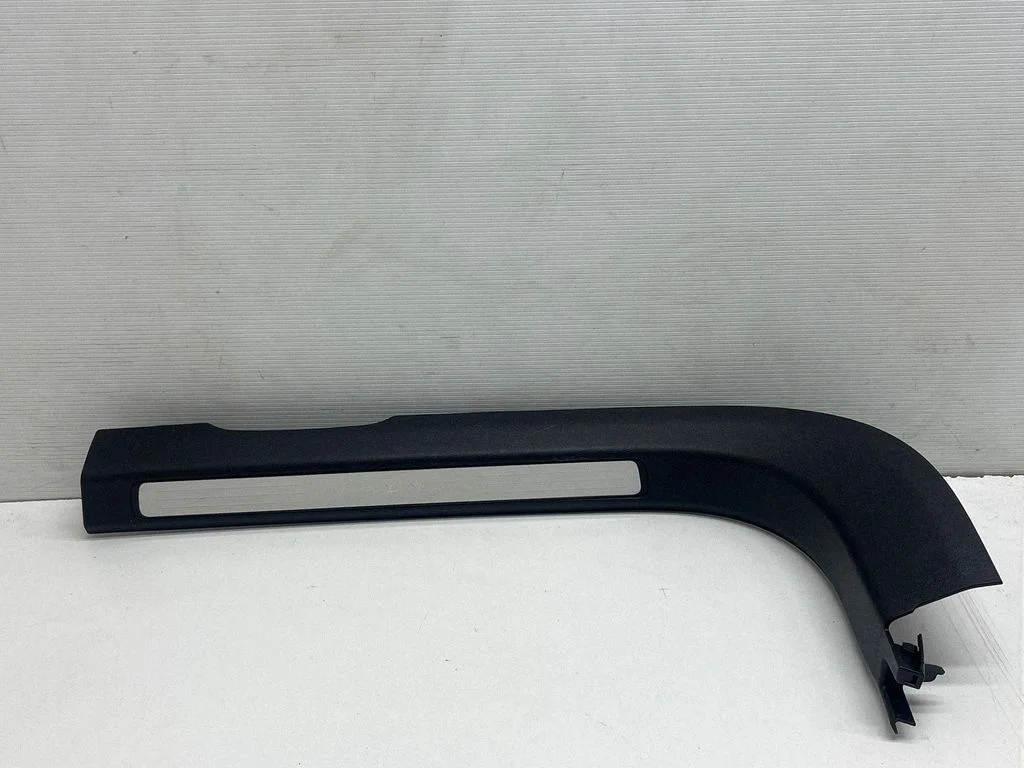 Front sill trim cover 31468391