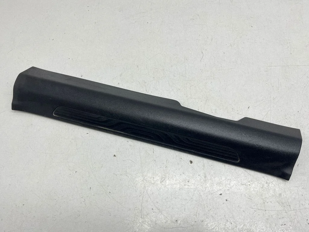 Front sill trim cover 769524401R