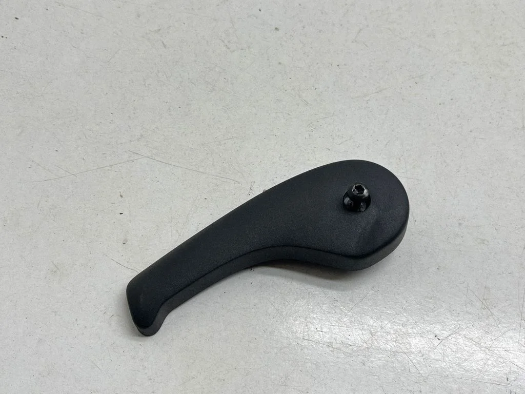 Engine bonnet (hood) release handle – Volvo V40 (2012-2019)