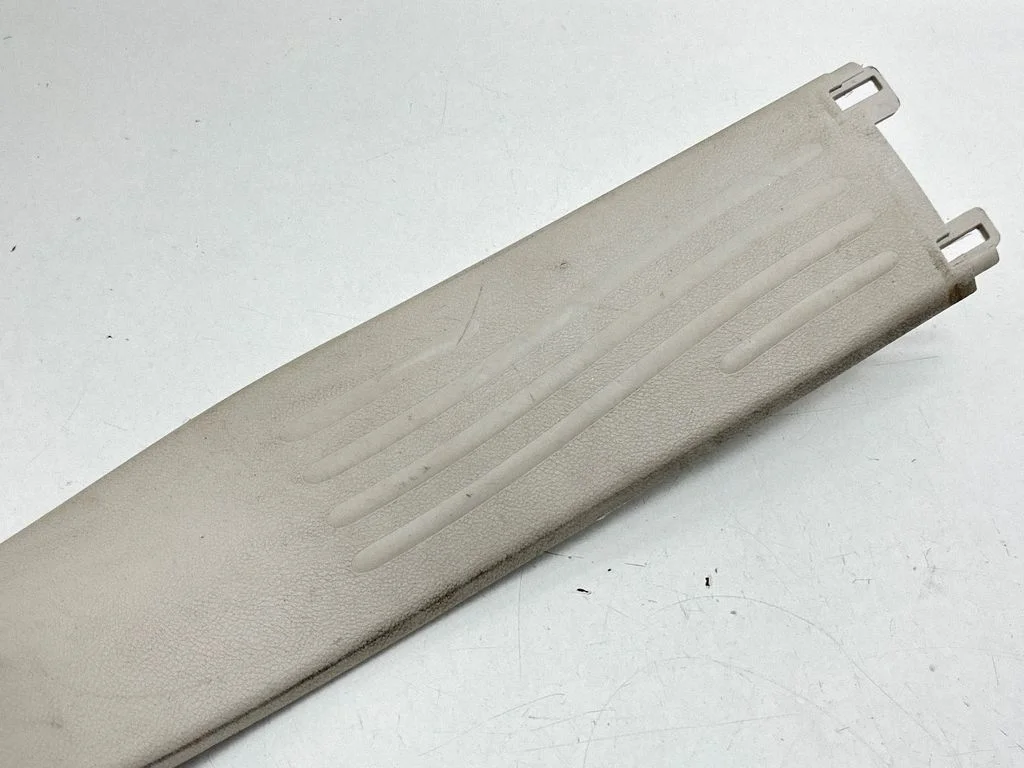 Front sill trim cover 5RH89PD2AF