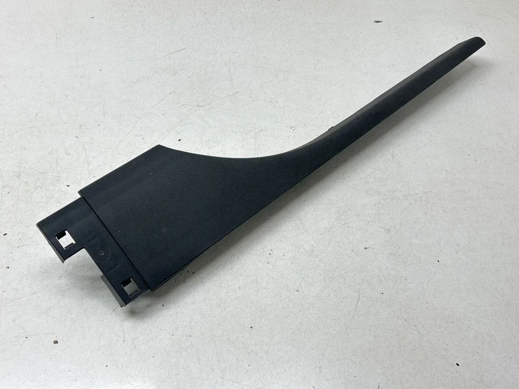 Front sill trim cover – Renault Megane III (2009-2016)