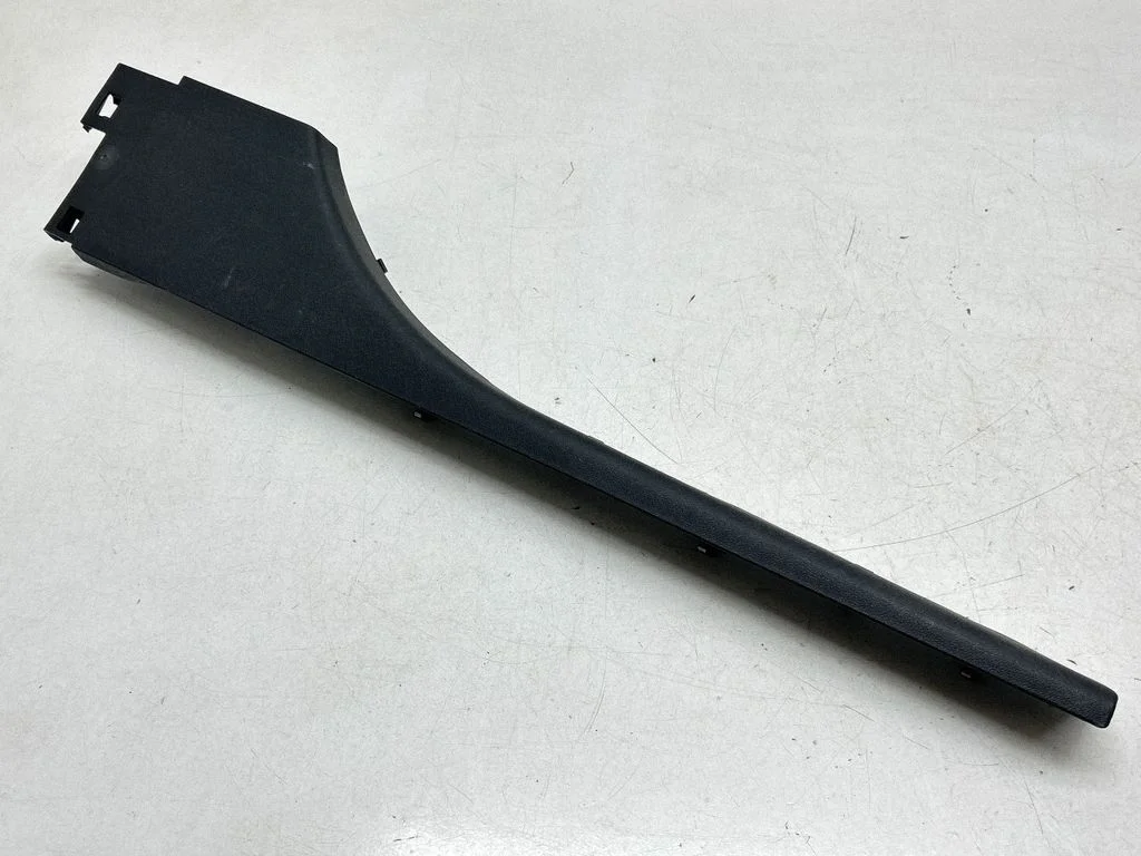 Front sill trim cover – Renault Megane III (2009-2016)