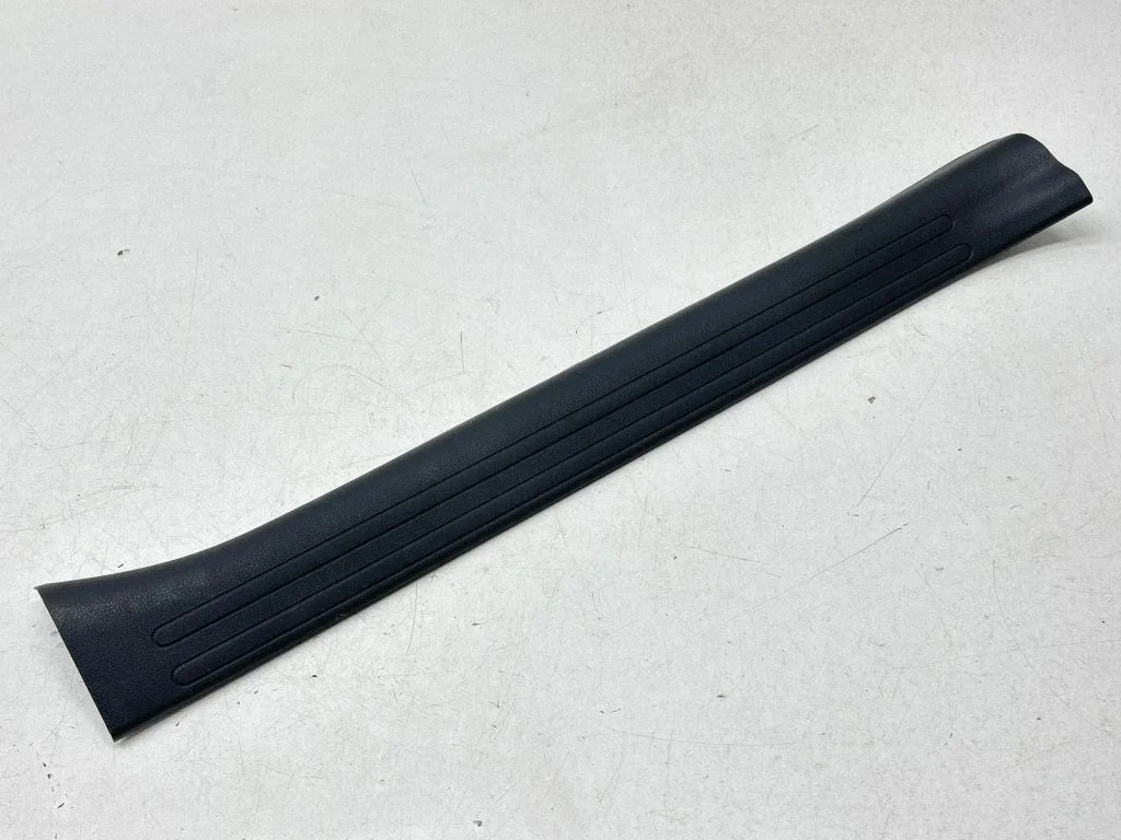 Front sill trim cover 769B51KA0A