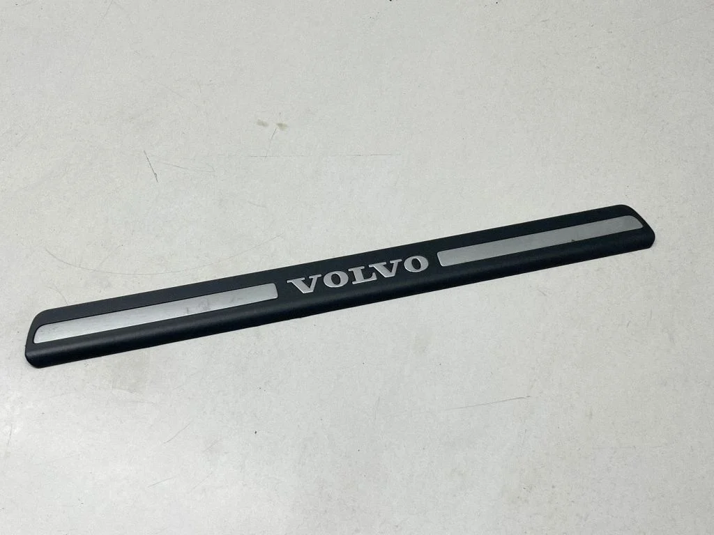 Front sill trim cover – Volvo V70 (2014-2016)