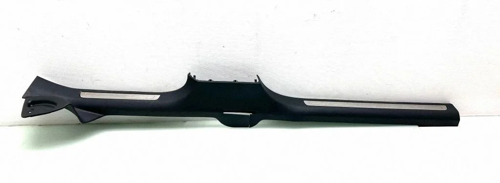 Priekšējā sliekšņa apdare (iekšējā) 3G0853371N