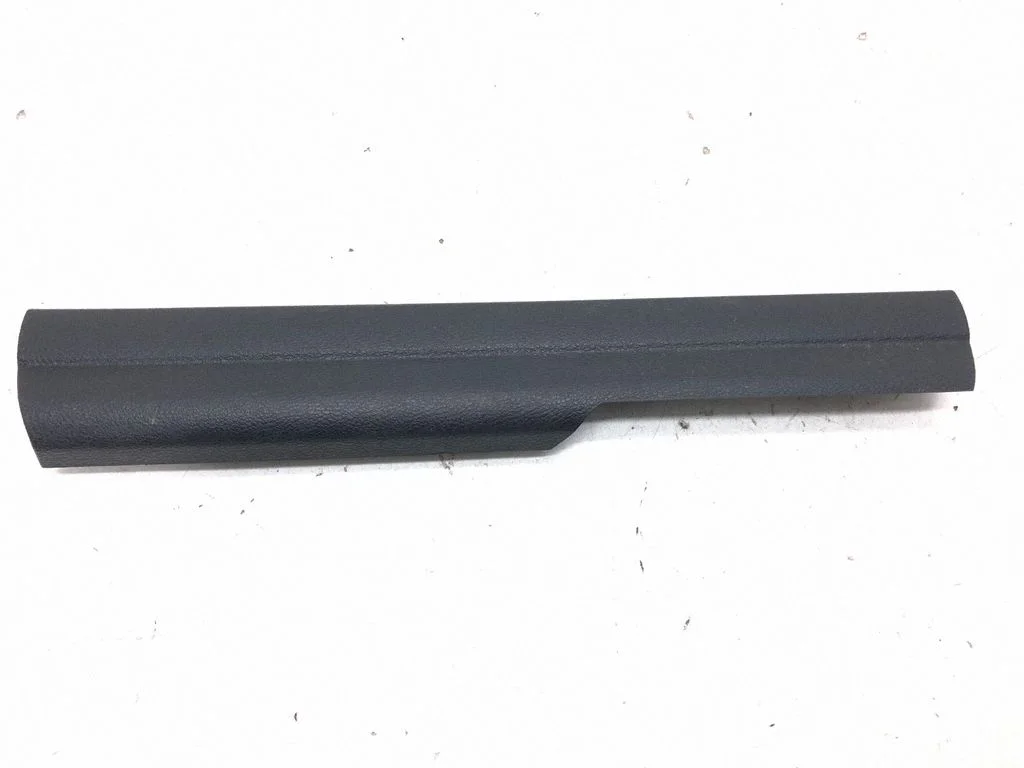 Front sill trim cover 9175048