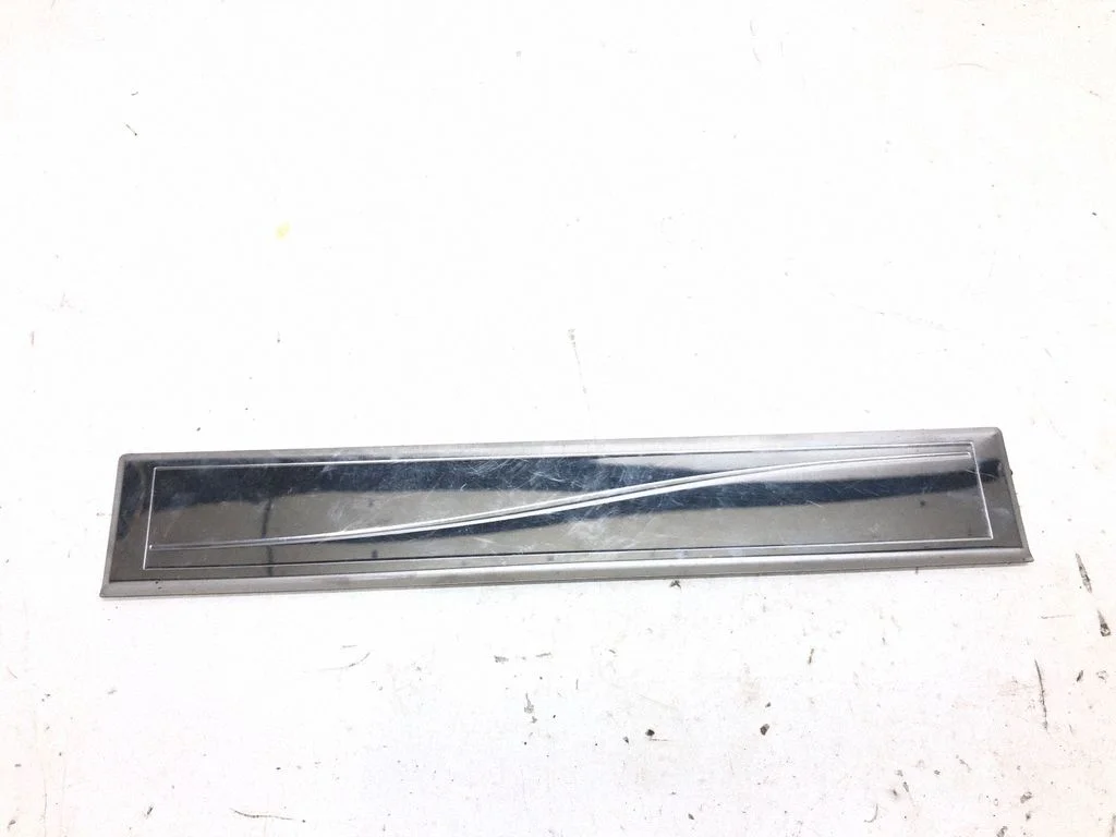 Front sill trim cover 768520034R