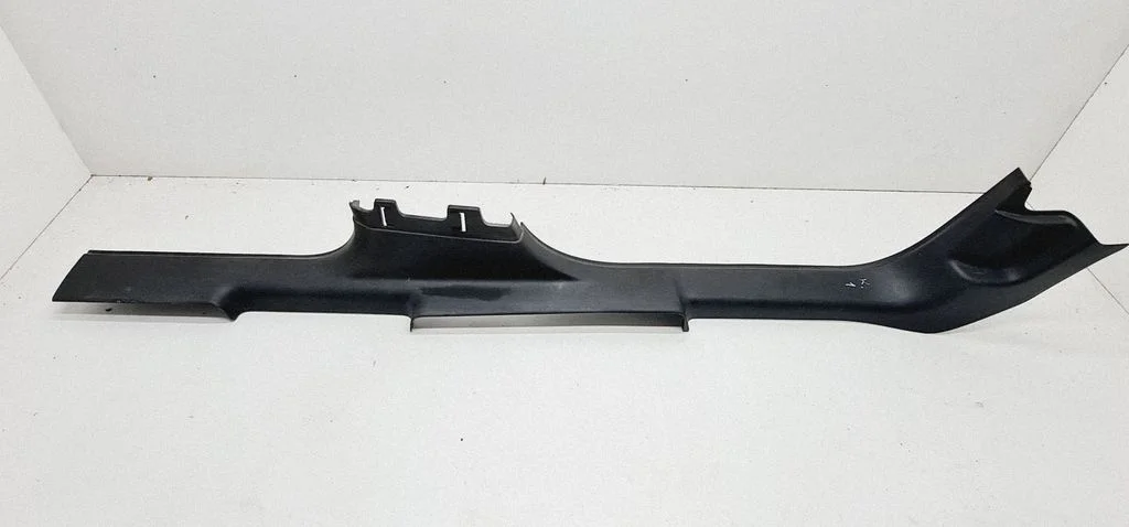 Front sill trim cover 13265402