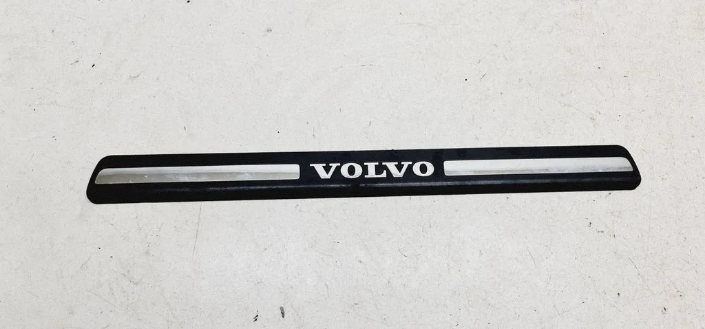 Front sill trim cover – Volvo S60 (2011-2013)