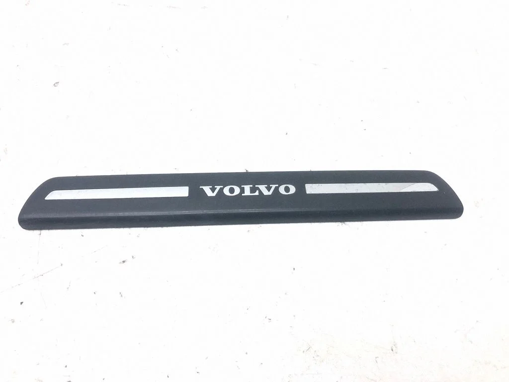 Listwa progowa przednia (wewnętrzna) – Volvo S40 (2008-2012)